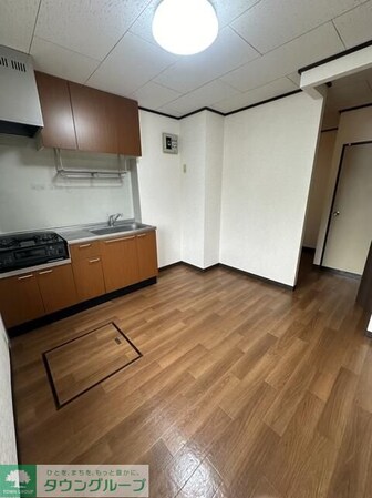 野辺ハイツ上之Eの物件内観写真